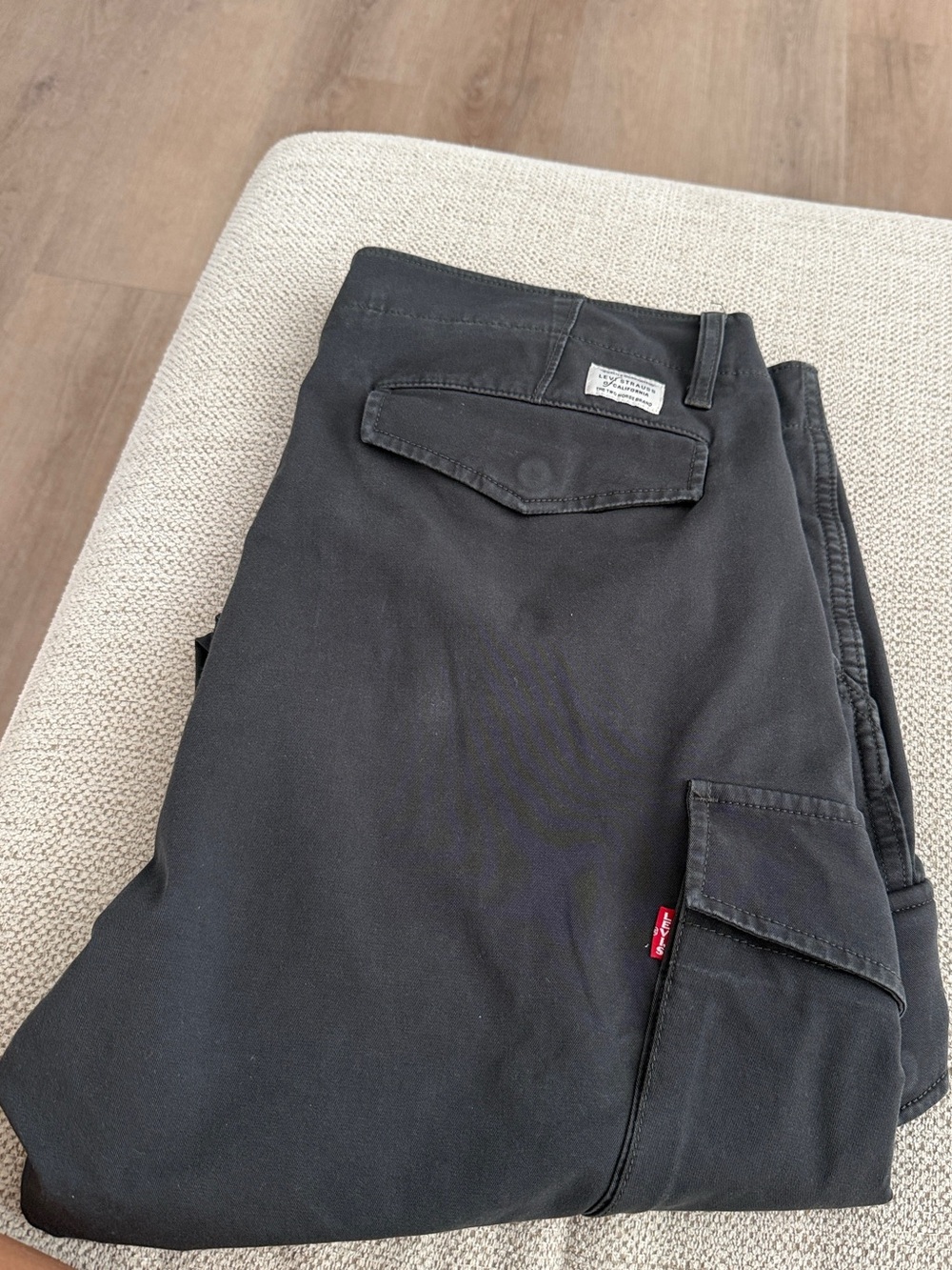 Levi’s Men's Black Cargo Taper Pants